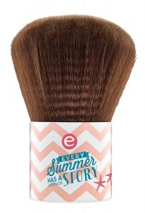 coes80.02b-essence-the-beach-house-kabuki-brush-lowres